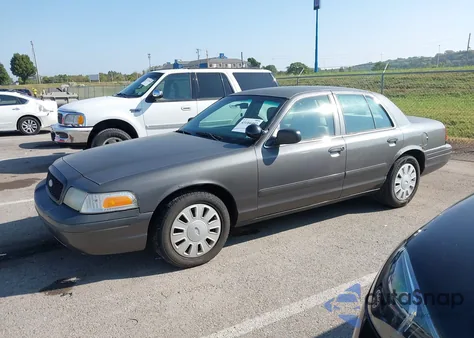 2006 Ford Crown Victoria Police Interceptor z USA, uszkodzony, nr VIN 2FAFP71W86X152187
